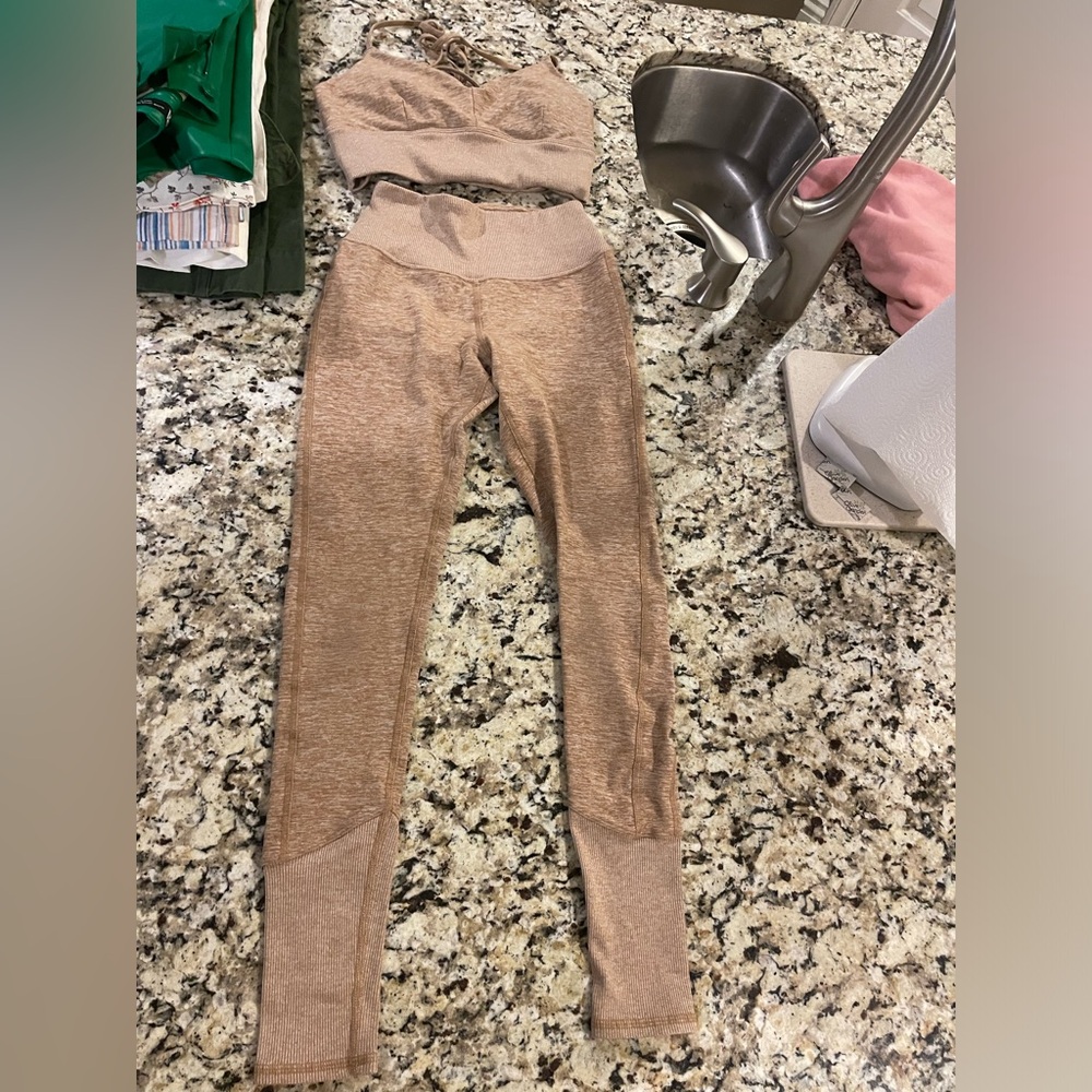 Tan alo workout set xs